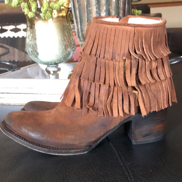FREEBIRD GENUINE LEATHER FRINGE BOOTS….Amazing Boots! 🌺 EUC! - Picture 7 of 16